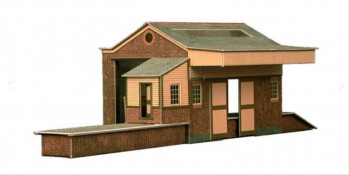 Low Relief Card Kit C7 by Superquick Superquick 1:72 Redbrick Terrace Corner with Shops 