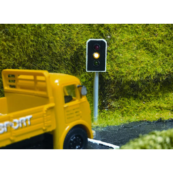 Traffic Light (OO) Single