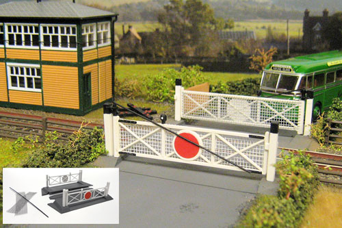 PECO LK-51 Level Crossing Barriers x 2 with Fencing Kit 00 Gauge 2nd Post ONLY 