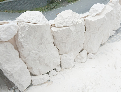Cut rock shaped casts in situ