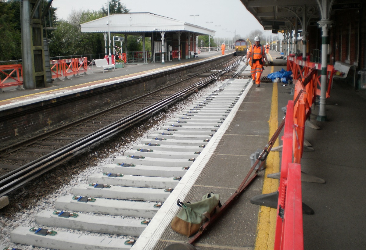 Track Weathering 04. Track Weathering 04.