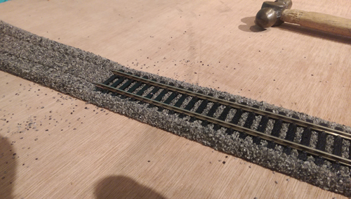 GM200 Grey Ballasted Underlay with pinned track 0.