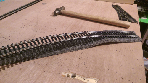 GM200 Grey Ballasted Underlay with pinned curved track 0.