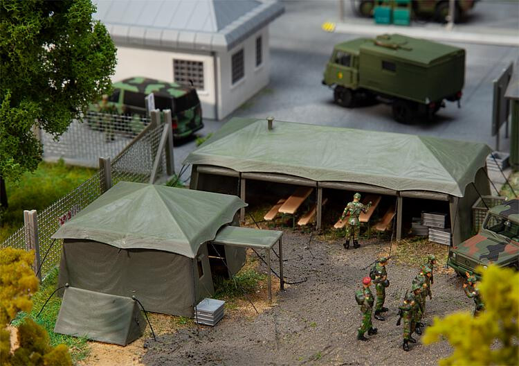 Military Tents (7) Kit V