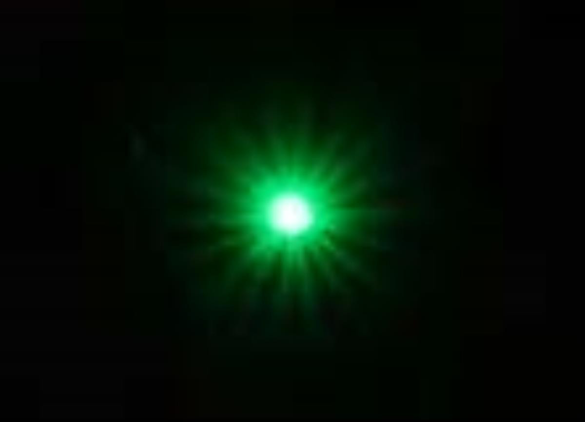 Self-Flashing LEDS (5) Green