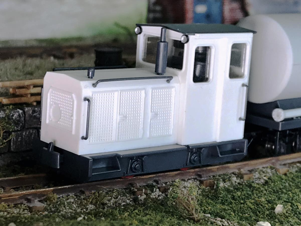 Schoma Diesel Locomotive White