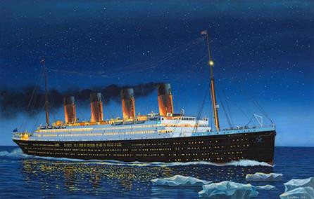 RMS Titanic (1:700 Scale)