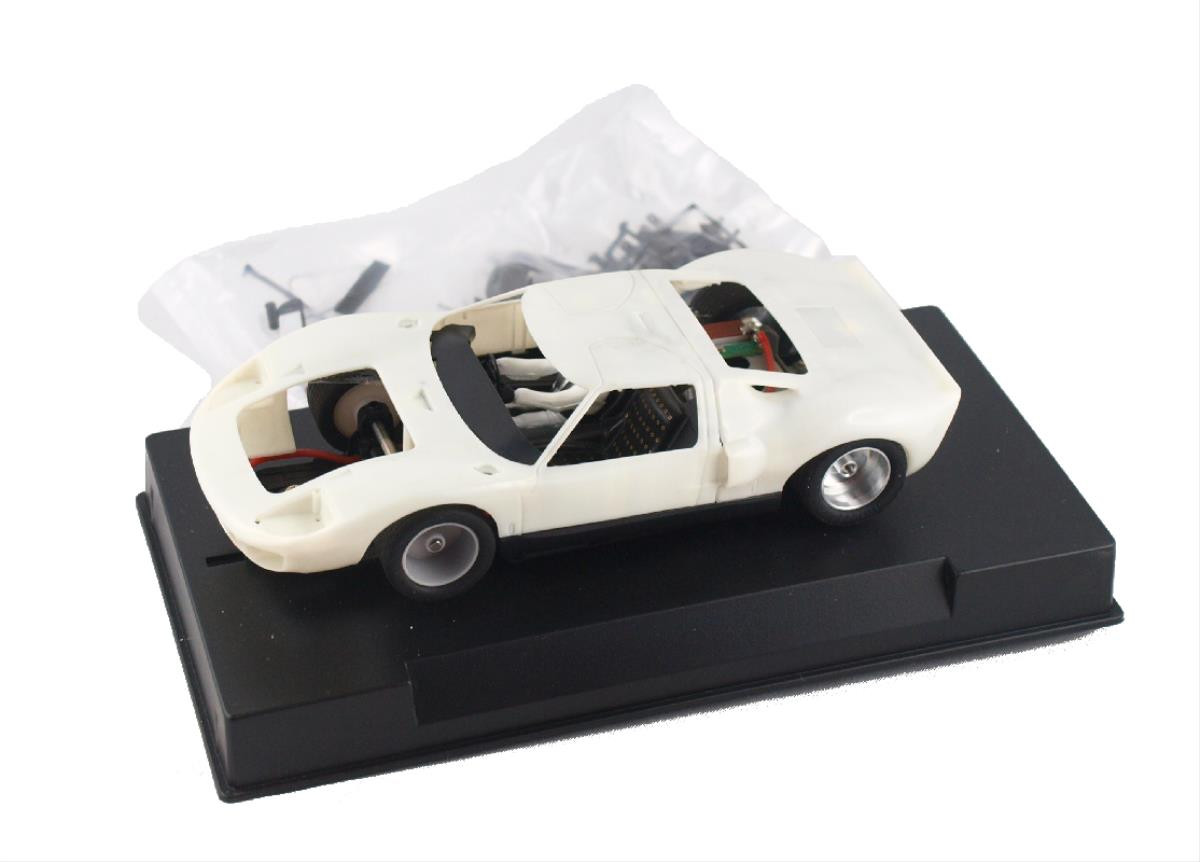 Ford GT40 White Kit w/Pre Assembled Painted Parts
