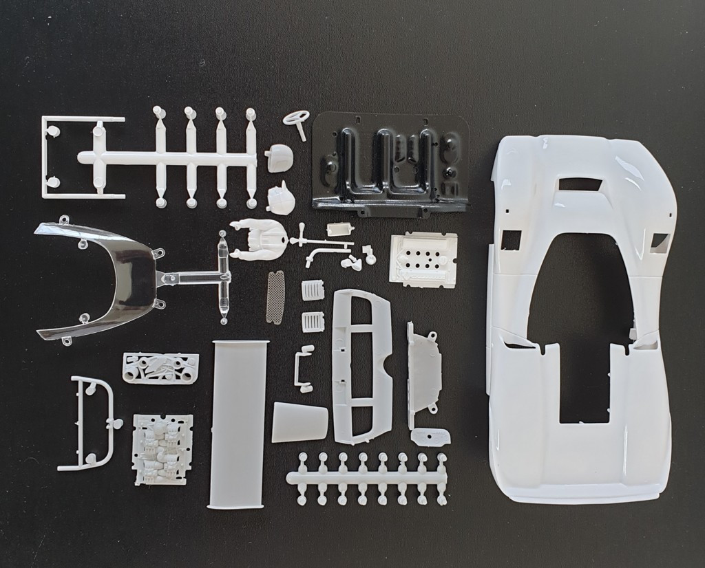 McLaren M6 Complete White Body Kit