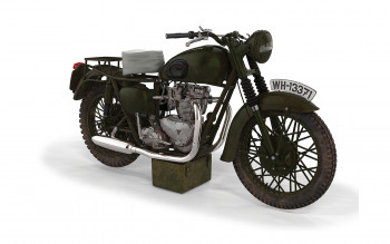 *The Great Escape Triumph TR6 Trophy Weathered