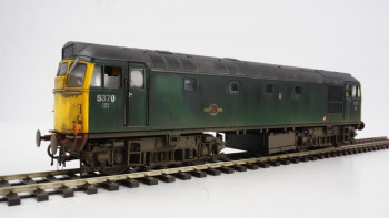 Class 27 5370 BR Plain Green Full Yellow Ends Weathered