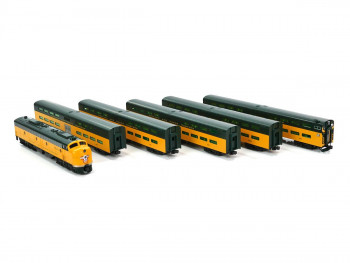 C&NW E8A 400 Train Pack