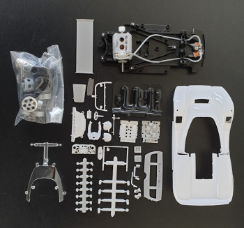 McLaren M6A White Body Kit