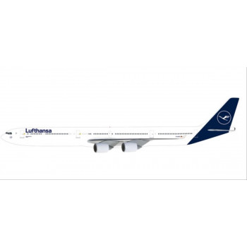Snapfit Airbus A340-600 Lufthansa D-AIHF (1:250)