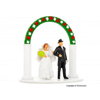 Bride & Groom with Wedding Arch Figure Set