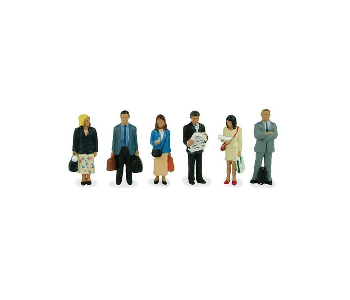Standing Station Passengers (6) Figure Set