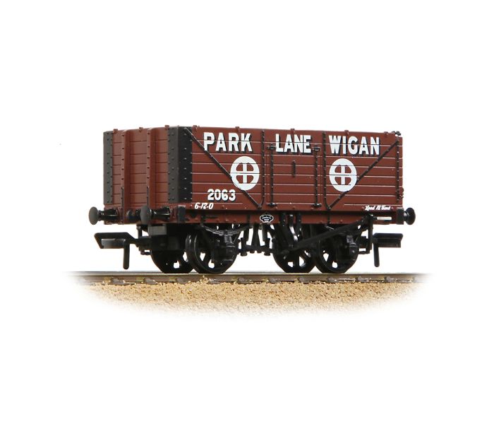 7 Plank End Door Wagon Park Lane Wigan Brown 2063