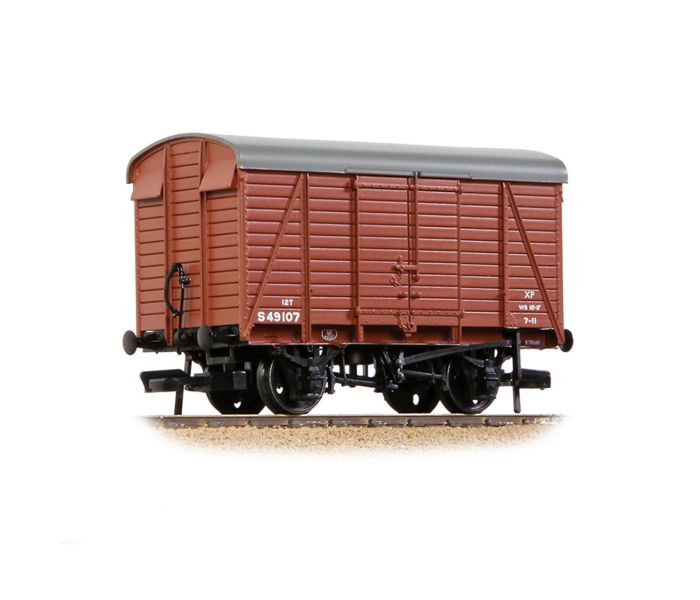 12t Even Planked Ventilated Van BR Early Bauxite S49107