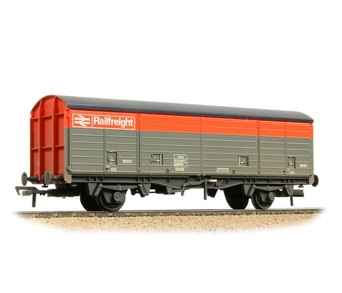 VDA Van BR Railfreight Red/Grey 200819 Weathered