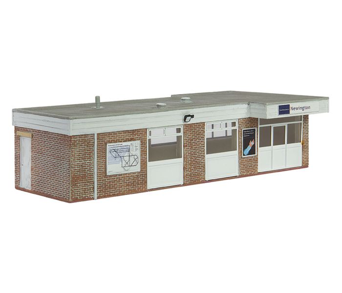Scenecraft South Eastern Station White (Pre-Built)