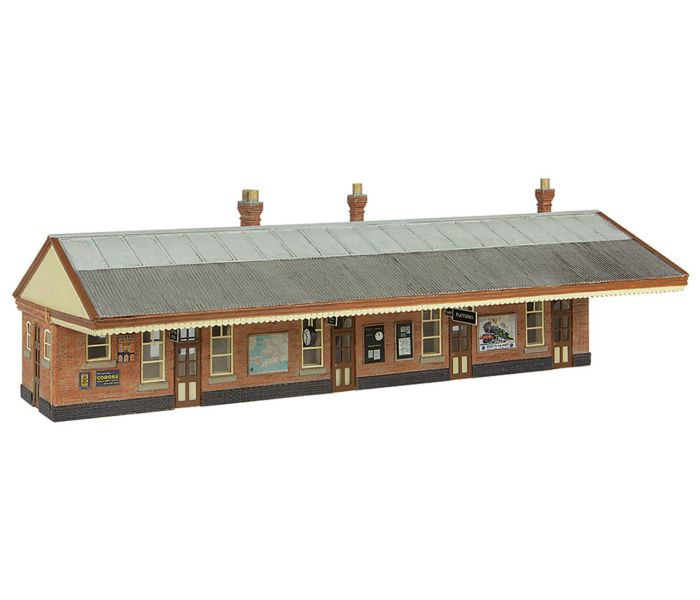 Scenecraft GWR Std Station Chocolate/Cream (Pre-Built)