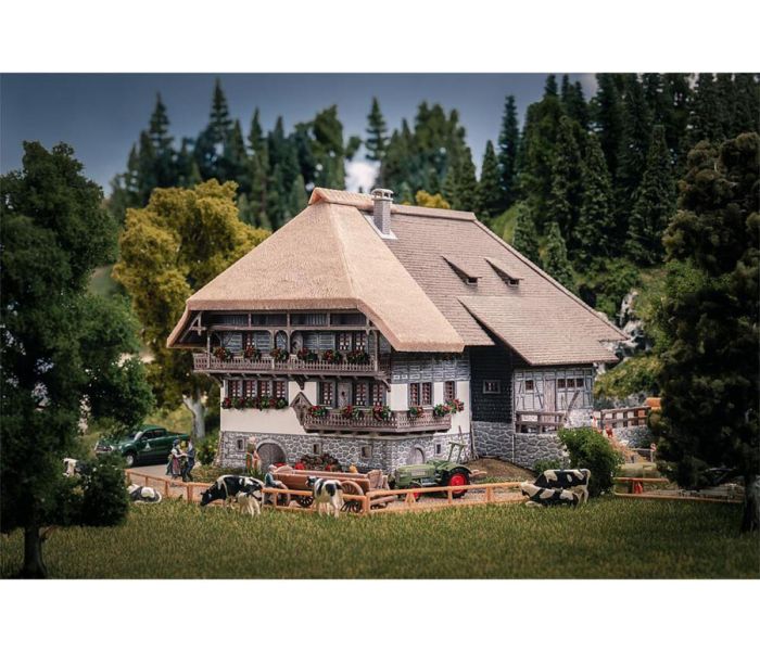 Black Forest Farm w/Figures Anniversary Kit I