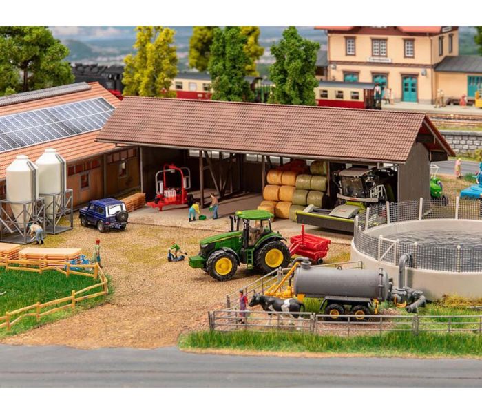 Farm Shed with Slurry Pit and Feed Silos Kit IV