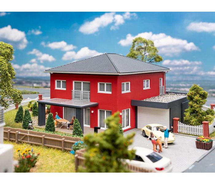 Red WeberHaus CityLife House Kit VI
