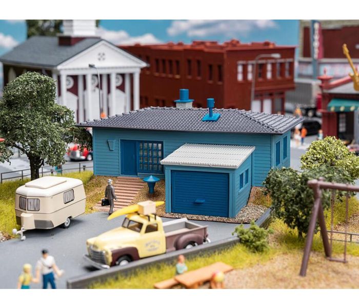 American 4 Country Road Bungalow Kit