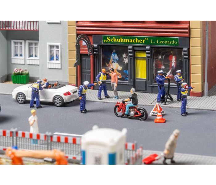 Police Speed Trap (6) Figure Set