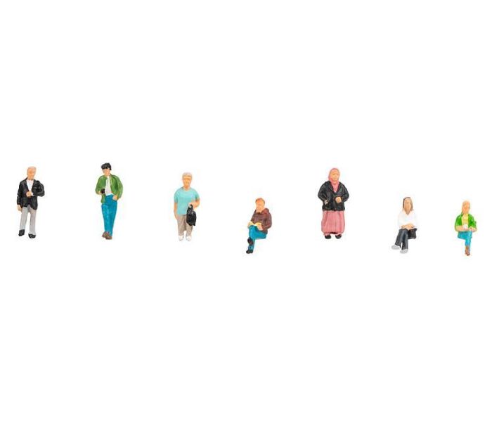 Waiting People (7) Figure Set