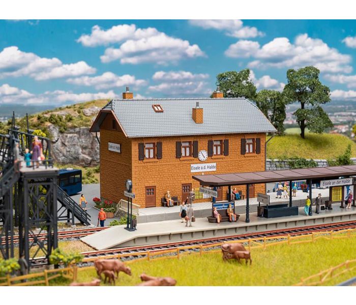 Eisele Railway Station Kit Set IV