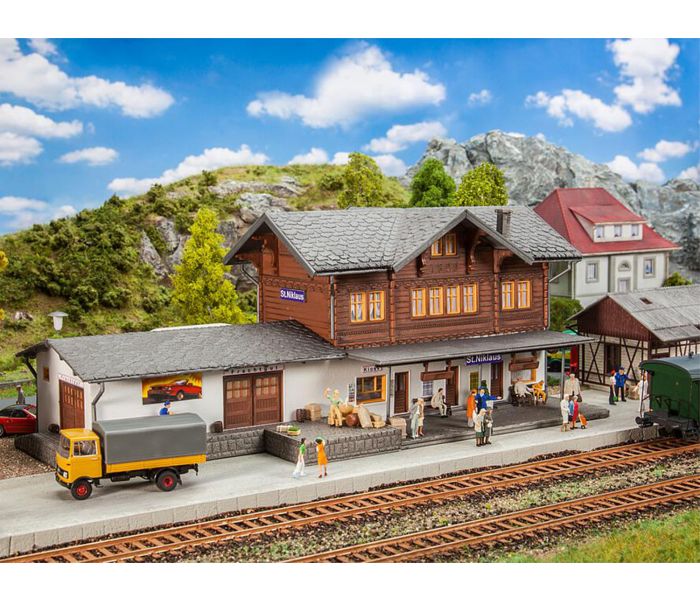 St Niklaus Station Model of the Month Kit II