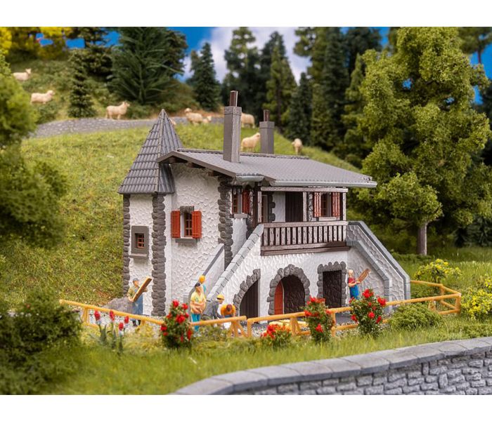 Alpina House Model of the Month Kit II