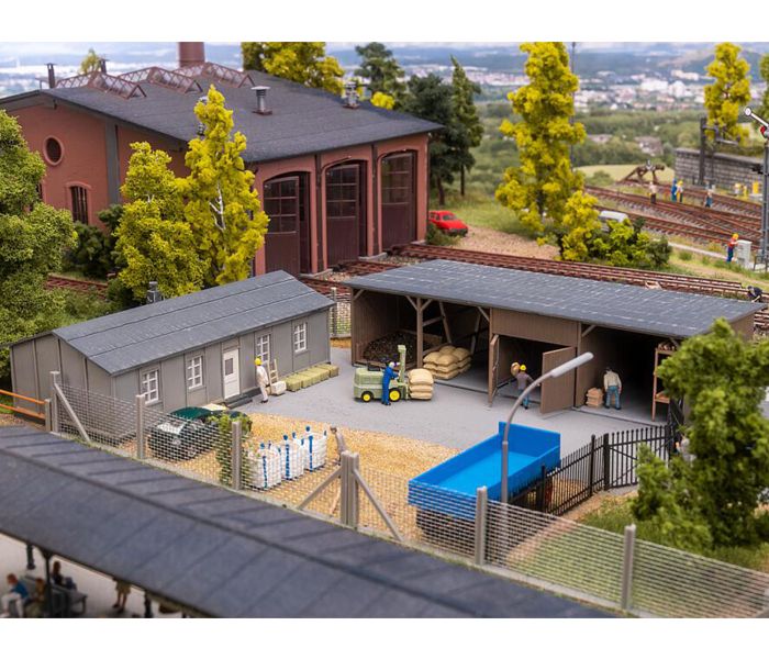 Barracks with Coal Shed Model of the Month Kit II