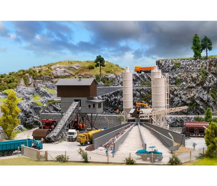 Concrete Mixing Plant w/Gravel Loading Sio Kit III