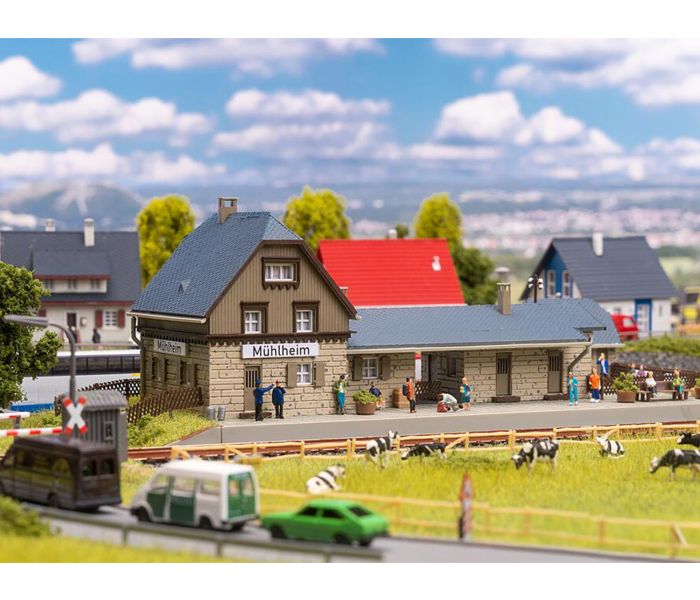 Muhlheim Railway Station Model of the Month Kit III