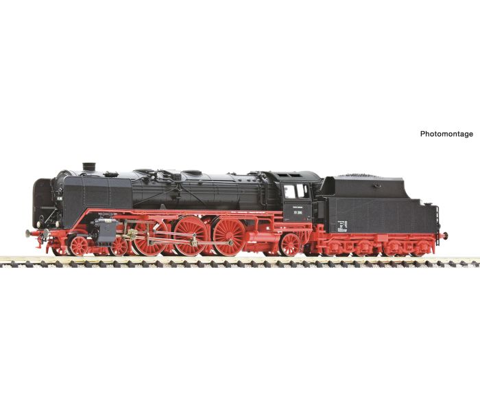 DB BR01 200 Steam Locomotive III