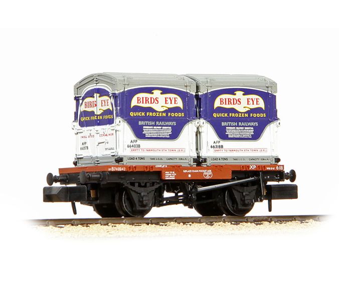Conflat Wagon BR Bauxite B740342 w/AF Birds Eye Containers