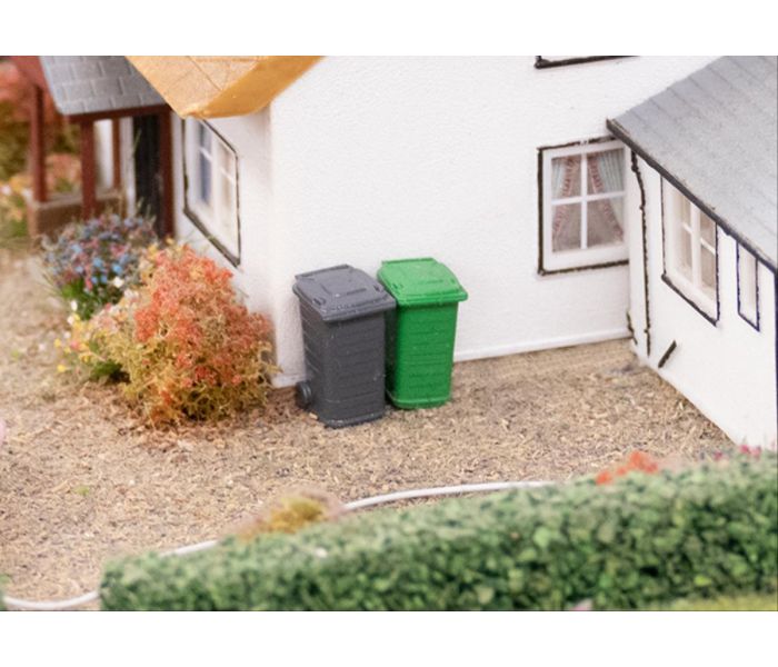 Wheelie Bins 4pcs (Pre-Built)