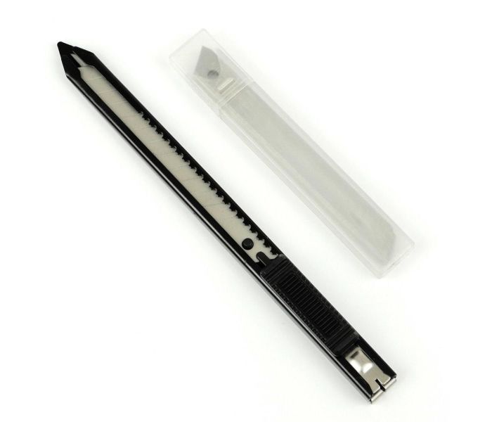 Slim Snap Off Knife with Blades