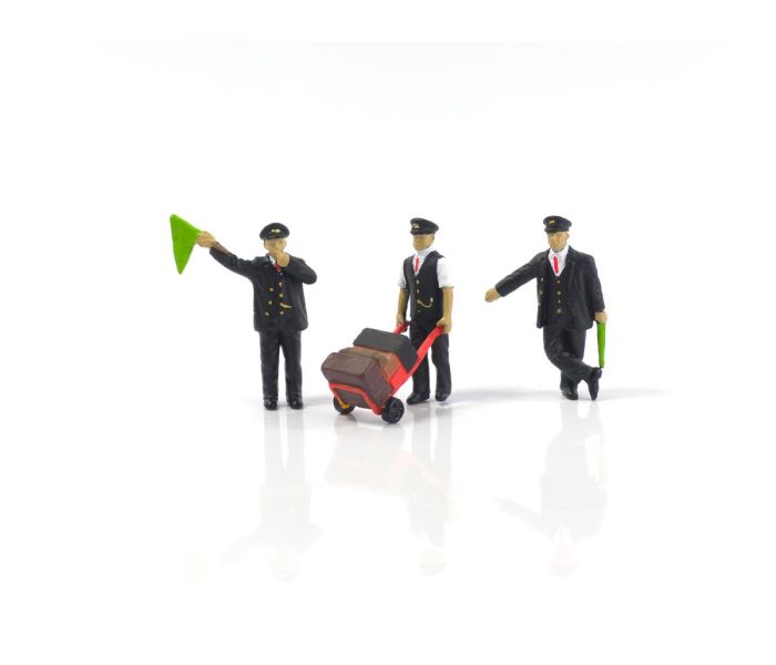 Station Staff (3) Figure Set