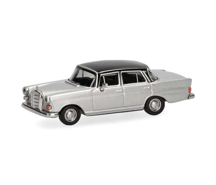 MB 200 Tailfin Silver Metallic & Black