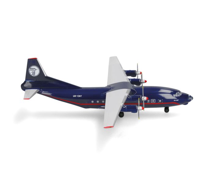 Antonov AN-12 Ukraine Air Alliance UR-CNT (1:200)
