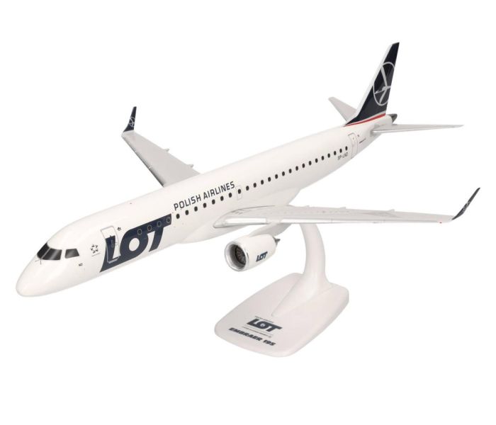 Snapfit Embraer E195 LOT Polish Airlines SP-LND (1:100)