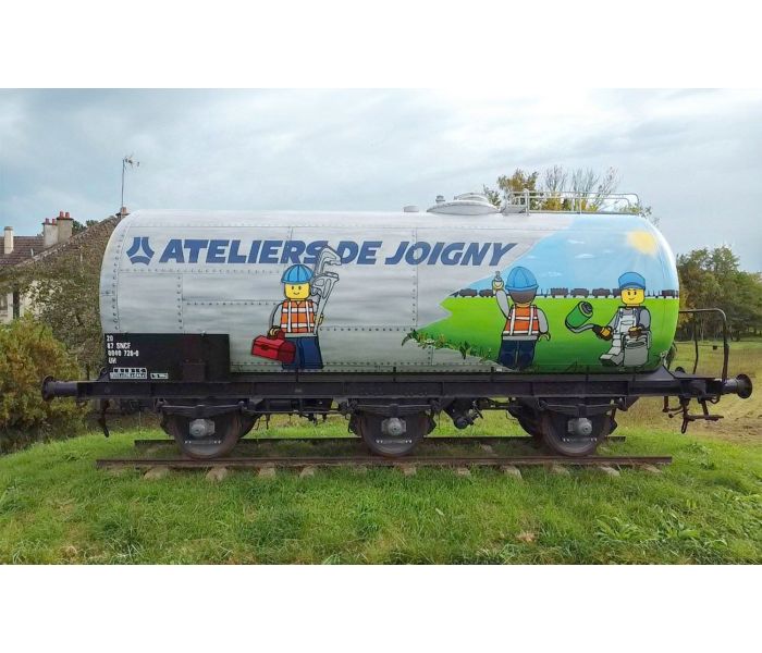 VTG Ateliers de Joigny 3 Axle Tank Wagon VI