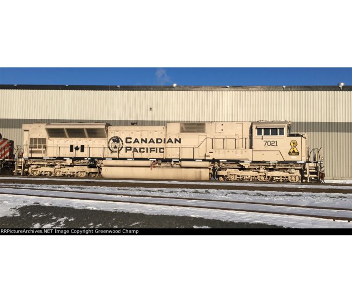 SD70ACU Diesel CP Military Heritage 7021 Beige(DCC-Sound)