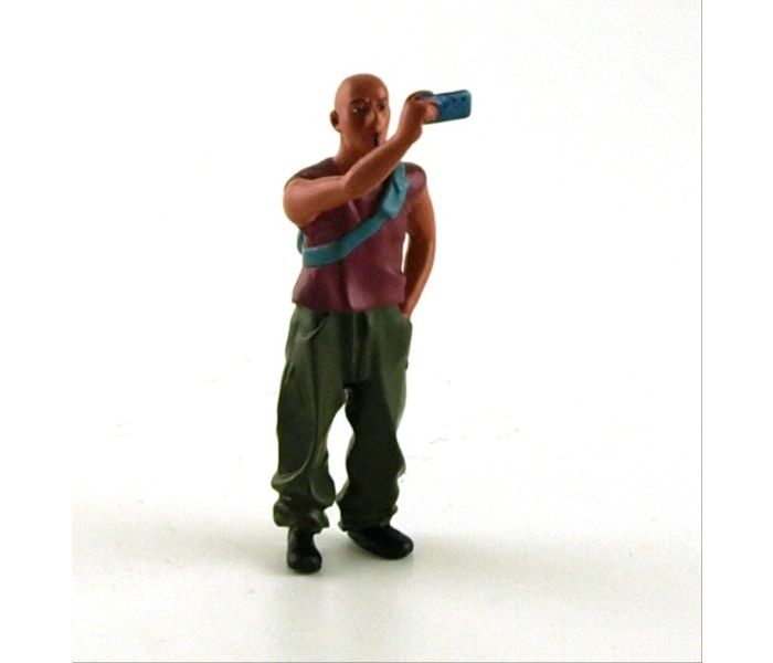 Renauld Spectator with Smartphone Figurine