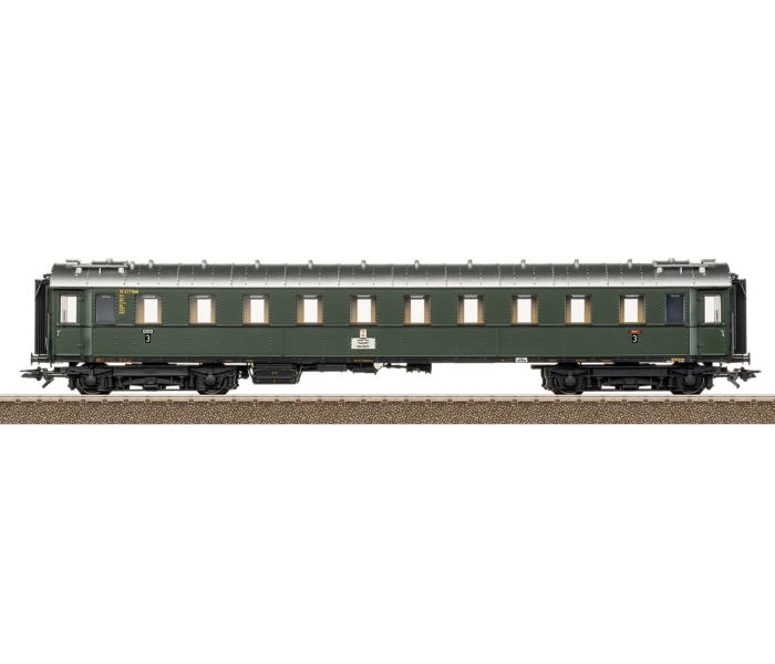 DB D74 Hamburg Altona-Basel C4u 3rd Class Coach III