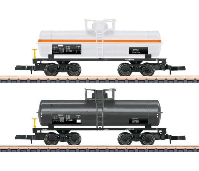 DR VEB Kombinat Deutzen Bogie Tank Wagon Set (2) IV